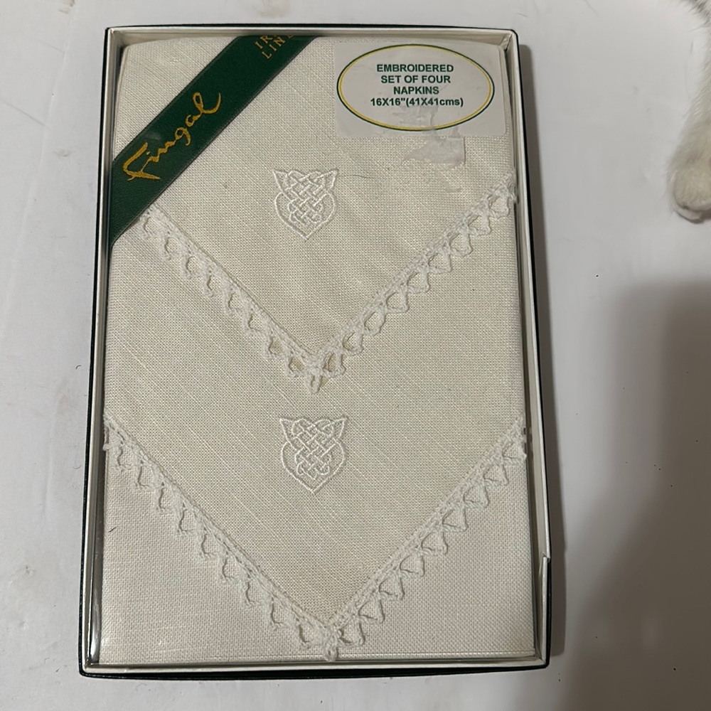Vintage Fingal Irish linen Embroidered set of 4 napkins